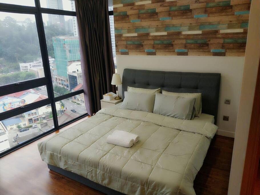 2-bedroom In Center * Kuala Lumpur
