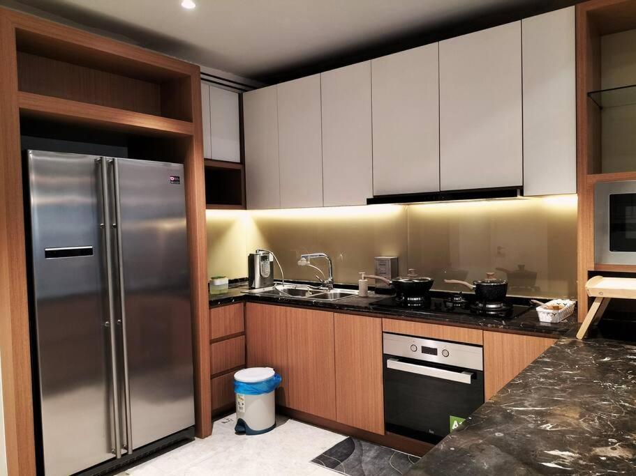 Pangsapuri 2-bedroom In Center