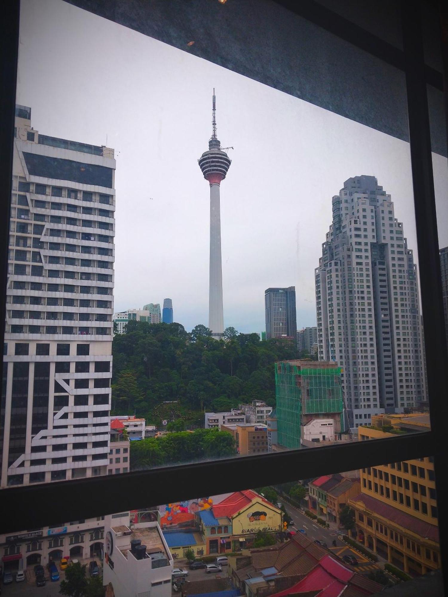 Pangsapuri 2-bedroom In Center *
